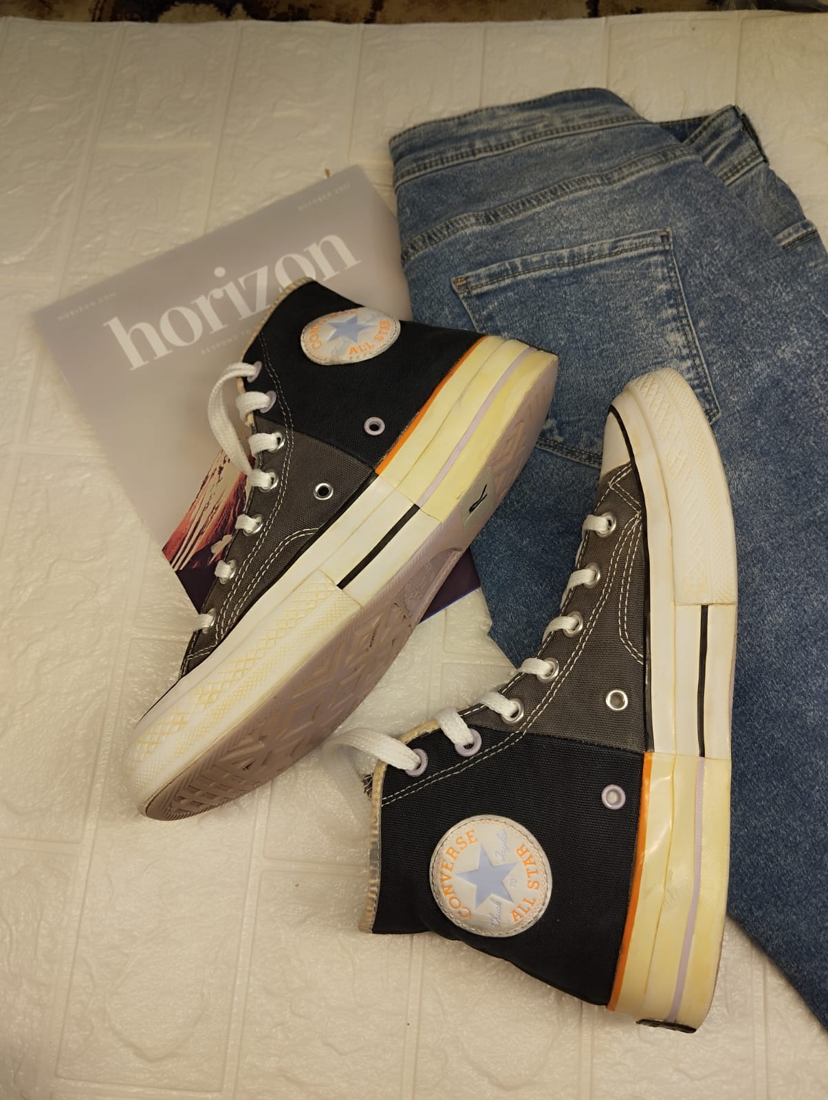 Black and grey high rise converse